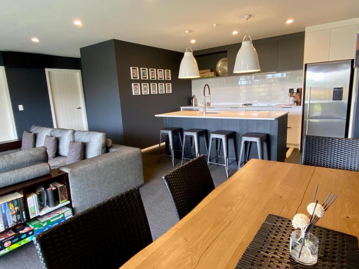 Mountain Vista Retreat - Apartment 2 Twizel Esterno foto